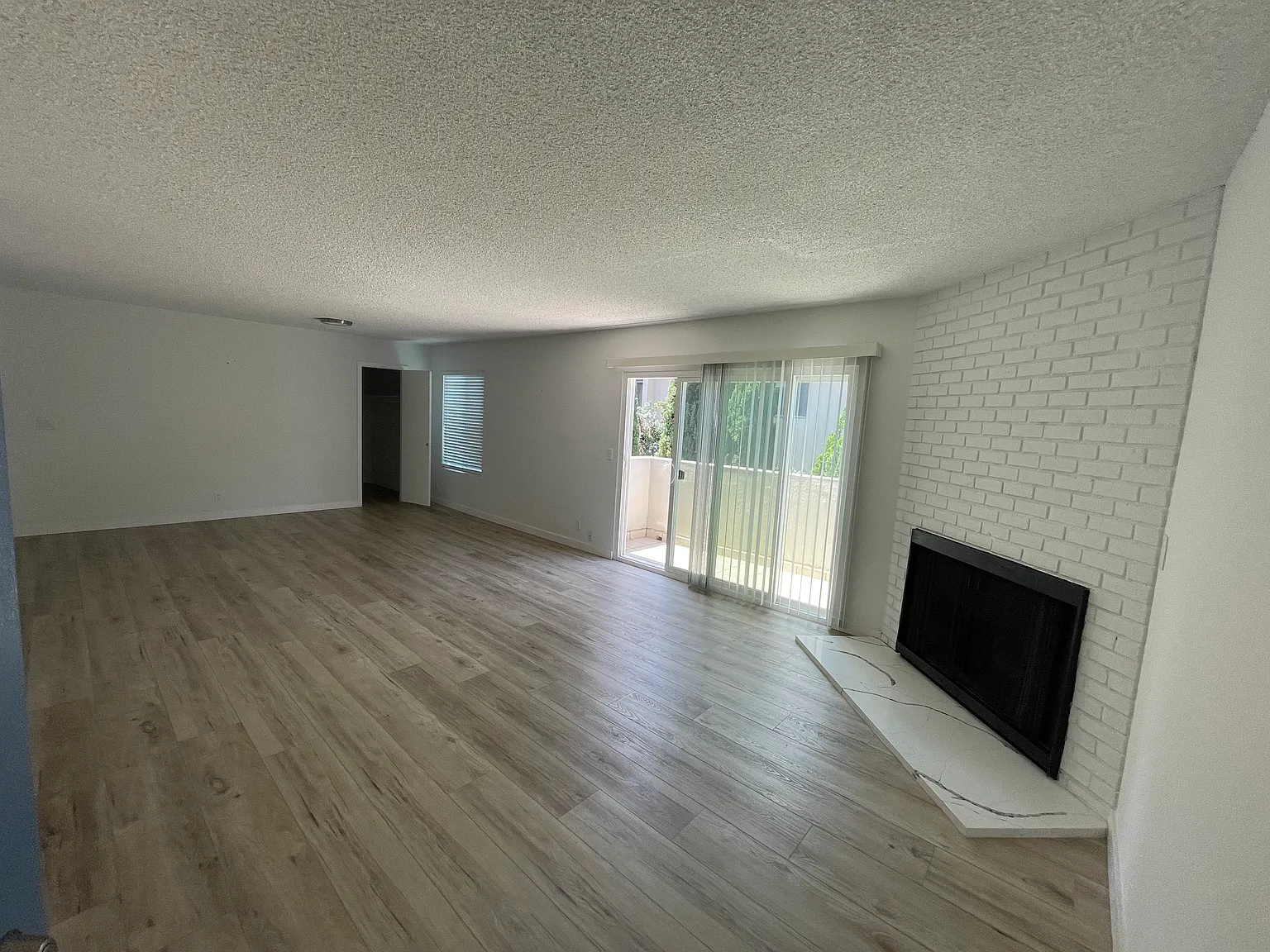 1 bed, 750 sqft, $3,425 — Photo 4