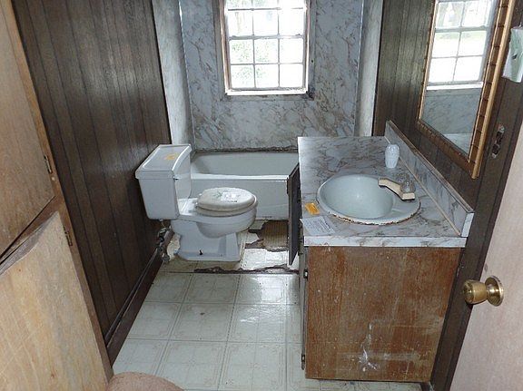 2nd image of 304 N Lightner Ave