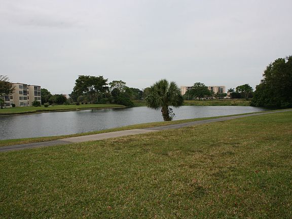 3rd image of 14671 Bonaire Blvd APT 407