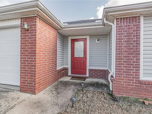 3rd image of 1412 S Jasmine Ln