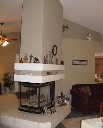 4th image of 1025 Eastgate Dr