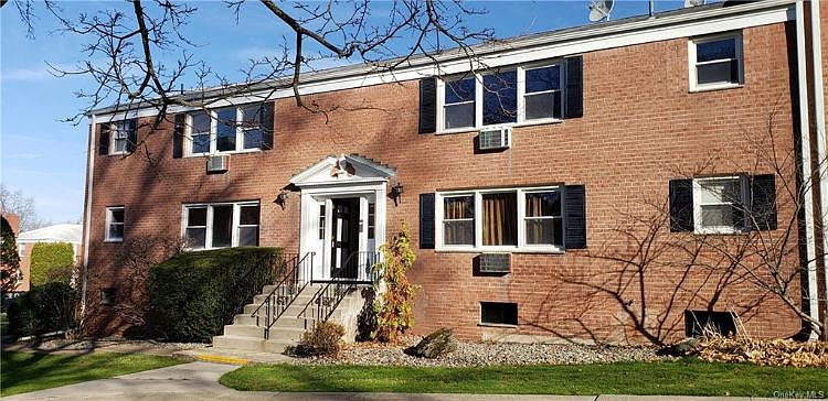 1st image of 8 Lenox Ct APT 801