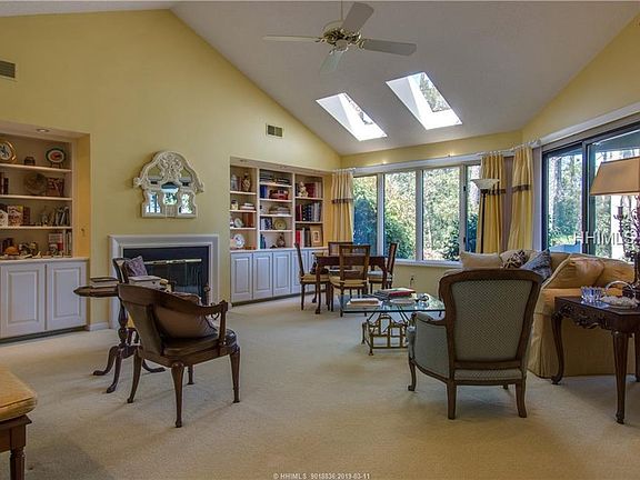 5th image of 7 Big Woods Dr
