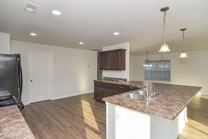 111 Winstead Cir — Photo 5