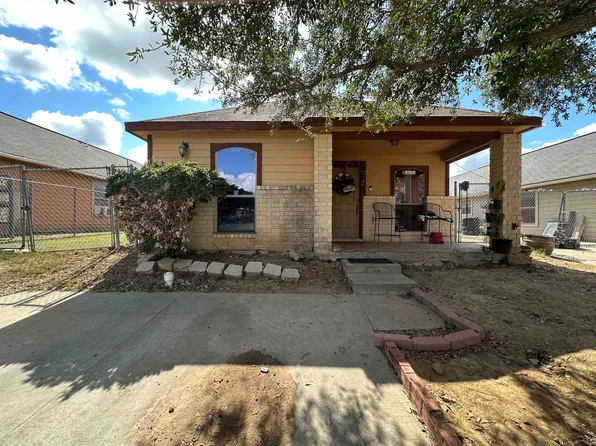 3234 Saint Kathryn Loop, Laredo, TX 78046