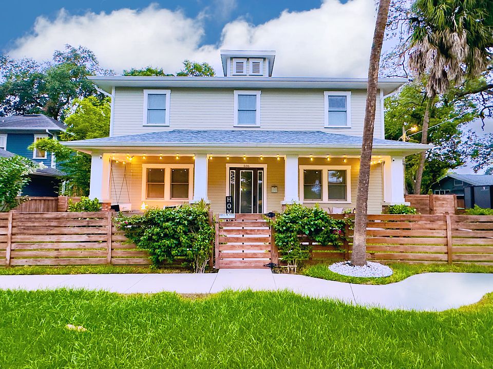 Fully Fenced Yard, both front and back