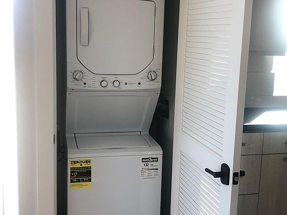 In-unit washer/dryer