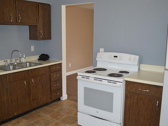 4th image of 991 Bishop Ave