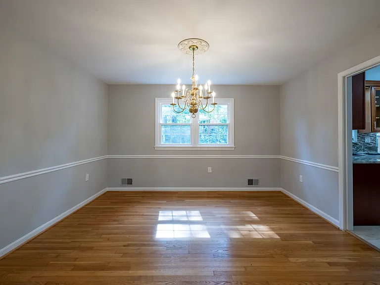 8808 Liberty Ln — Photo 4