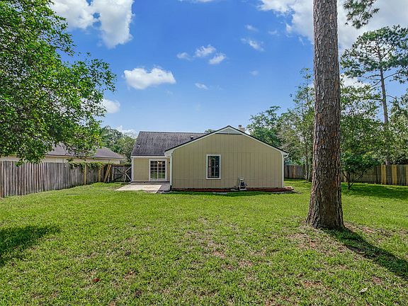 3rd image of 3540 Jamestown Ln