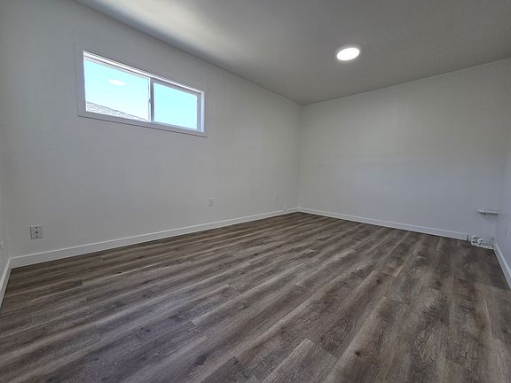 4th image of 2303 Duportail St