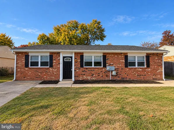 14 Bach Dr, Newark, DE 19702