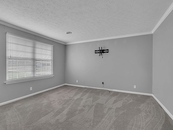 4th image of 110 Benefield Dr
