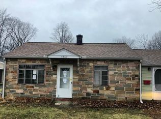 4860 Forest Rd, Mentor, OH 44060