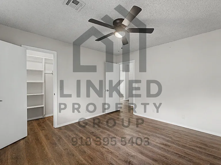 8120 S Louisville Ave — Photo 2