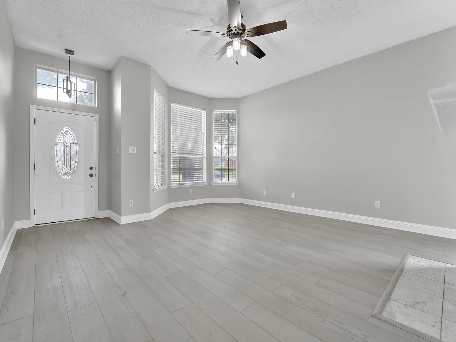 3 bed, 2.5 bath, 1681 sqft, $2,250 — Photo 4