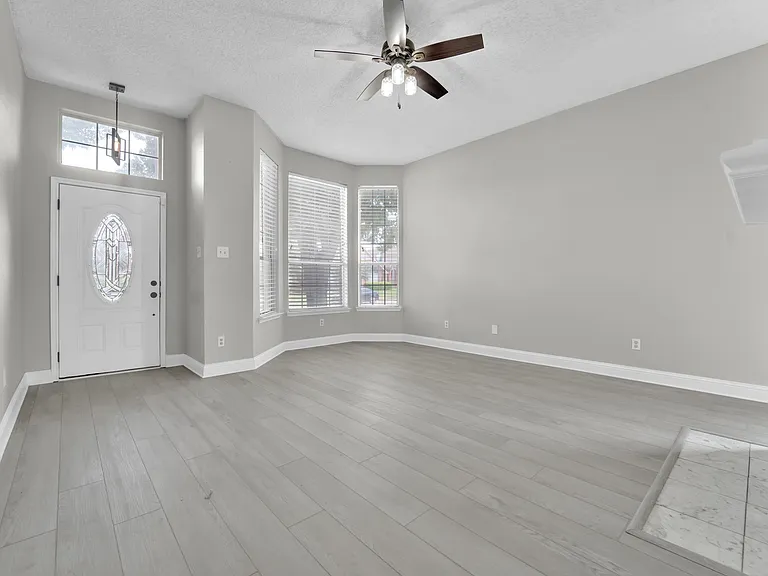 1410 Post Oak Dr — Photo 4