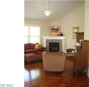 3rd image of 1058 Arcadia Blvd