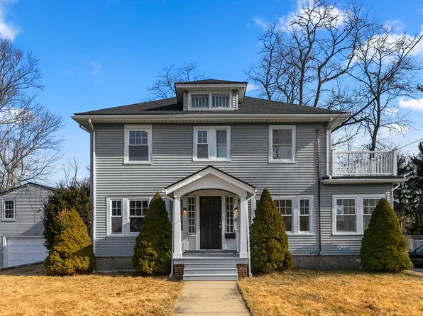 658 W Main St, Avon, MA 02322