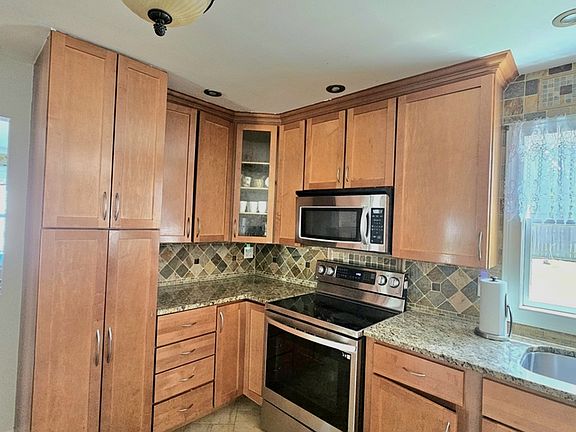 4th image of 1410 Ashton Ct