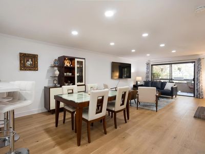 8880 Villa La Jolla Dr UNIT 208, La Jolla, CA, 92037