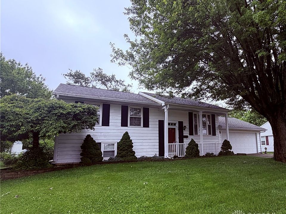 2nd image of 828 Hedwick St