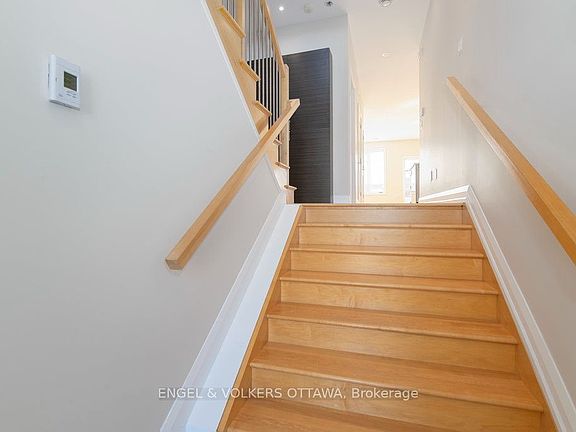 5th image of 1288A Kilborn Ave