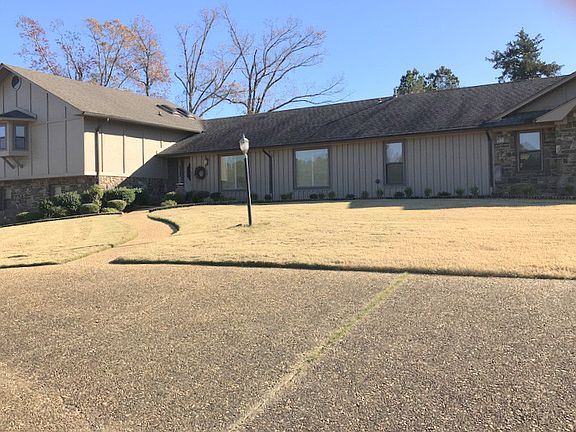2nd image of 1972 W 35th Hwy