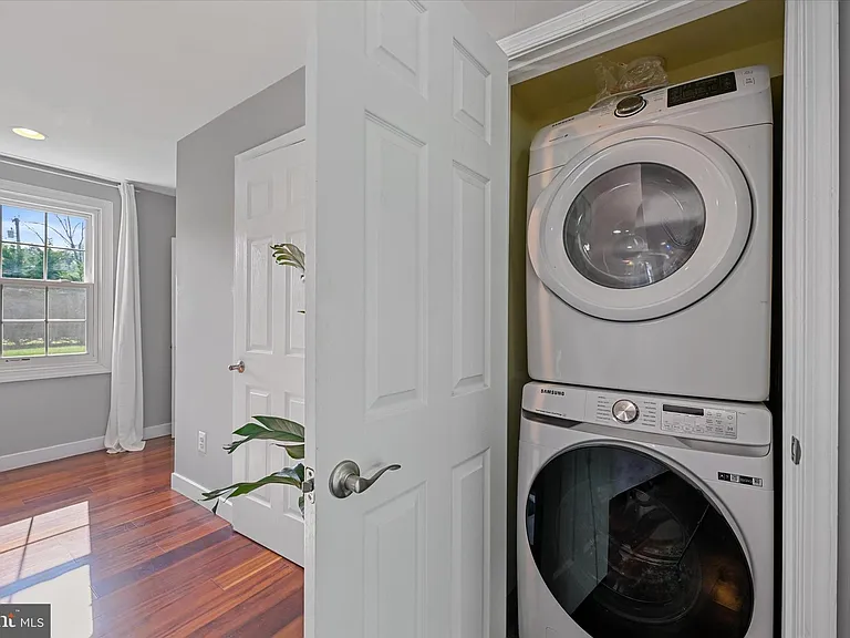 10533 Stevenson Rd — Photo 51