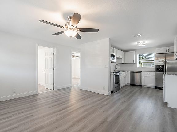 3rd image of 4386 Walnut Street