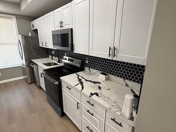 3rd image of 215 N Curley St