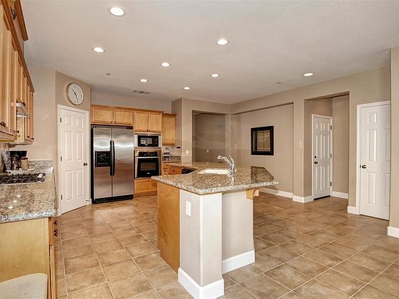 4th image of 2366 McNary Way