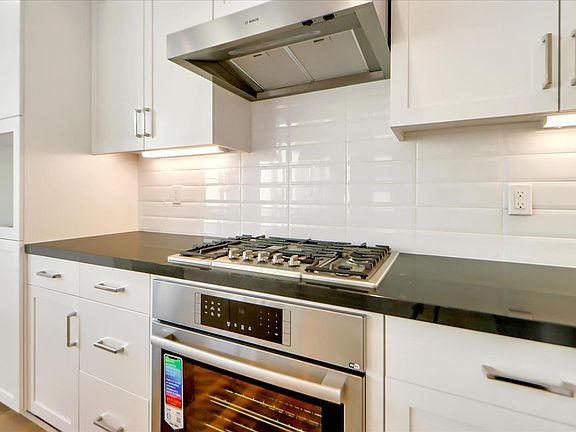 3rd image of 13122 Sepulveda Cir