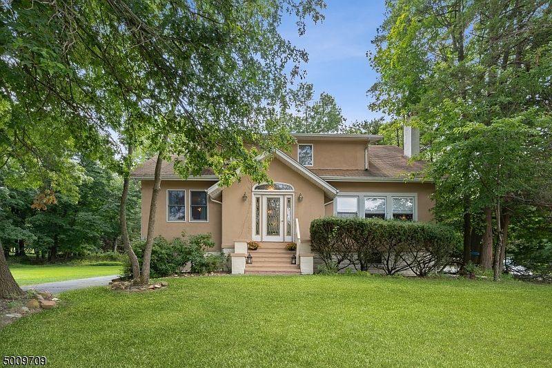 1st image of 154 Gould Ave