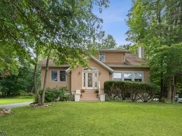 154 Gould Ave, North Caldwell, NJ 07006