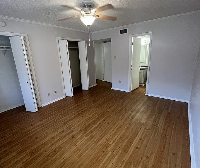 Juniper Springs Apartments — Photo 161
