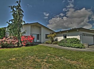 16564 Green Ln, Burlington, WA 98233