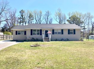 1018 Daniel Dr, Jacksonville, NC 28540