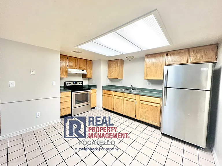 324 Fredregill Rd — Photo 2