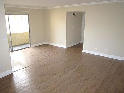 3rd image of 5000 Whitsett Ave APT 204