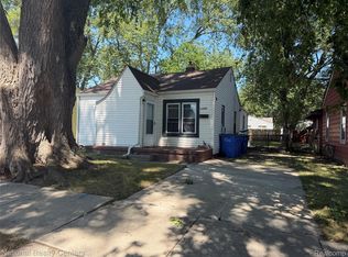 11299 Chalmers Ave, Warren, MI 48089