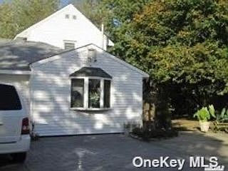 1st image of 23 Dianne Ave