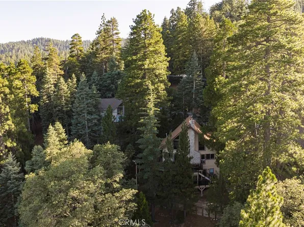 26621 Thunderbird Dr, Lake Arrowhead, CA 92352