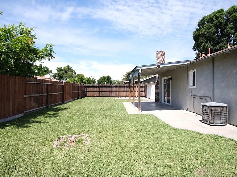 121 Eula Dr — Photo 12