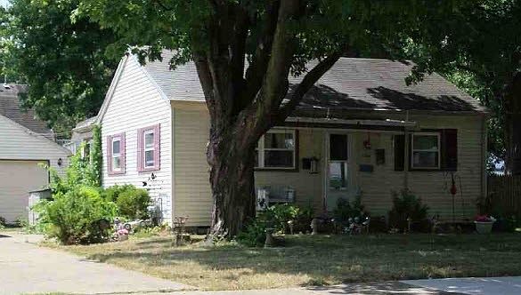 2nd image of 4540 Farnham Ave