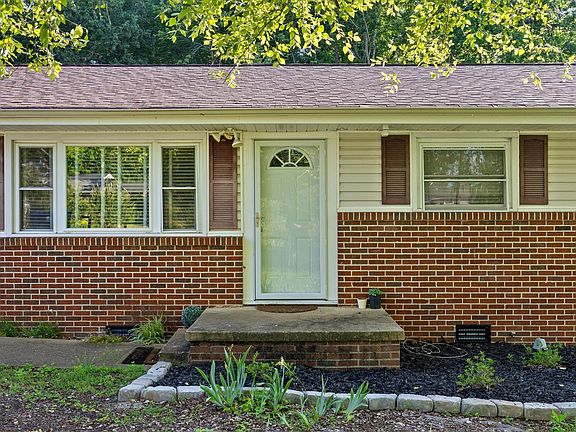 3rd image of 311 Browntown Rd