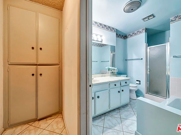 5th image of 5600 Kensington Way Unit 3