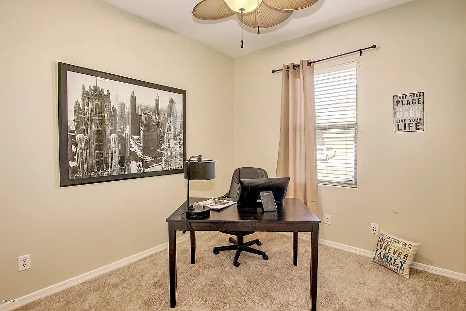 4 bed, 2001 sqft, $2,500 — Photo 4