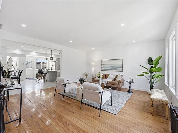 4th image of 13 Green Ave
