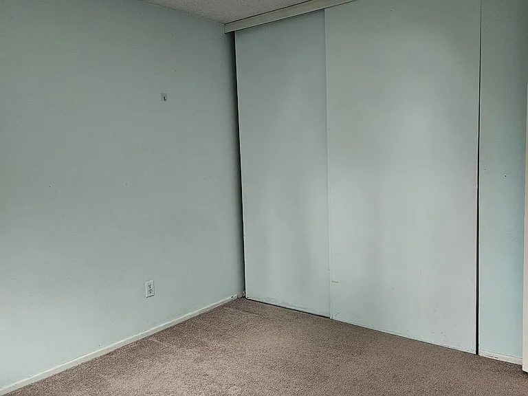 4160 Haven St — Photo 32